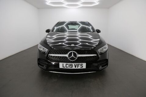 Mercedes-Benz A Class A 200 AMG LINE EXECUTIVE 2