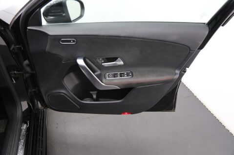 Mercedes-Benz A Class A 200 AMG LINE EXECUTIVE 20