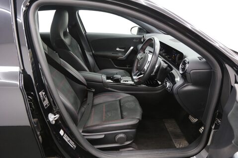 Mercedes-Benz A Class A 200 AMG LINE EXECUTIVE 21