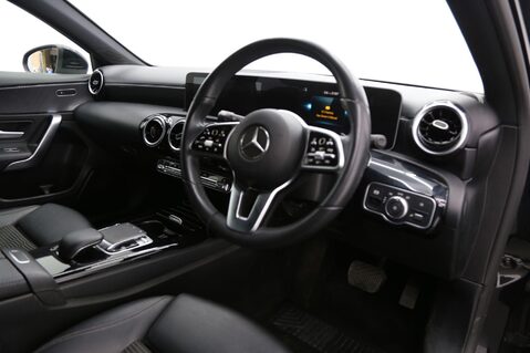 Mercedes-Benz A Class A 180 D SPORT EXECUTIVE 22