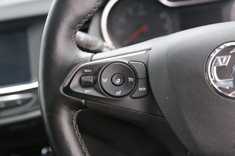 Vauxhall Crossland ELITE 11