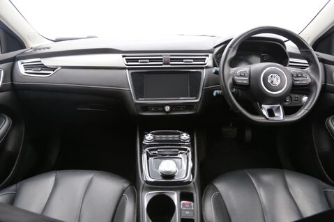 MG MG5 61.1kWh Exclusive Long Range Auto 5dr 9