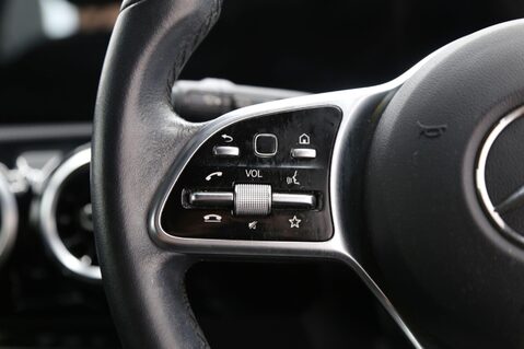 Mercedes-Benz A Class 1.5 A180d Sport (Executive) 7G-DCT Euro 6 (s/s) 5dr 11