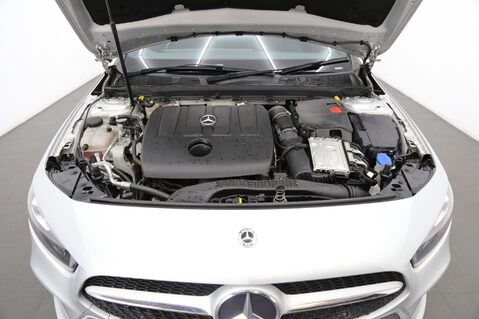 Mercedes-Benz A Class 1.5 A180d Sport (Executive) 7G-DCT Euro 6 (s/s) 5dr 28