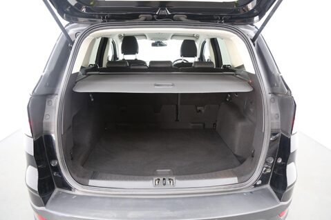 Ford Kuga 2.0 TDCi Titanium Euro 6 (s/s) 5dr 26
