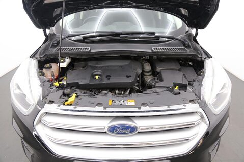 Ford Kuga 2.0 TDCi Titanium Euro 6 (s/s) 5dr 28