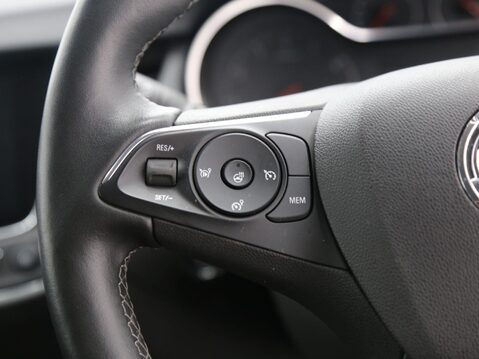 Vauxhall Crossland 1.2 Turbo Ultimate Euro 6 (s/s) 5dr 11