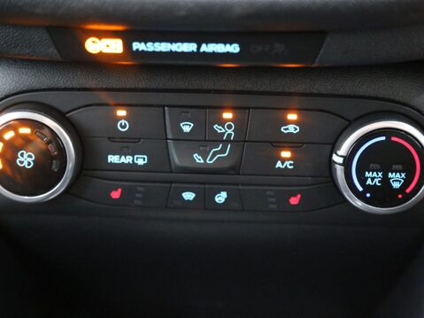 Ford Fiesta 1.0T EcoBoost Titanium Euro 6 (s/s) 5dr 17