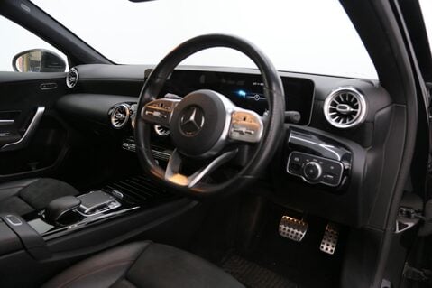 Mercedes-Benz A Class 1.5 A180d AMG Line (Premium) 7G-DCT Euro 6 (s/s) 4dr 20