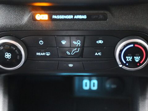 Ford Focus 1.0T EcoBoost ST-Line Edition Euro 6 (s/s) 5dr 17