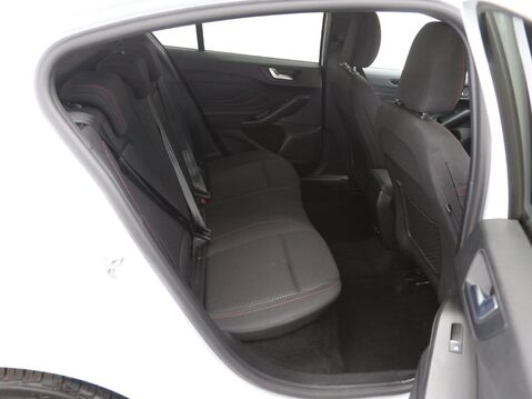 Ford Focus 1.0T EcoBoost ST-Line Edition Euro 6 (s/s) 5dr 23