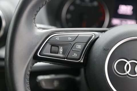 Audi Q2 1.0 TFSI 30 Technik Euro 6 (s/s) 5dr 11
