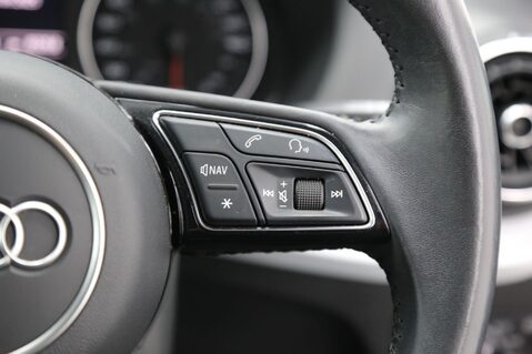 Audi Q2 1.0 TFSI 30 Technik Euro 6 (s/s) 5dr 12