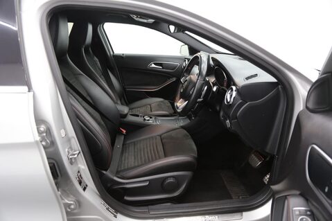 Mercedes-Benz GLA 2.1 GLA200d AMG Line (Executive) 7G-DCT 4MATIC Euro 6 (s/s) 5dr 9