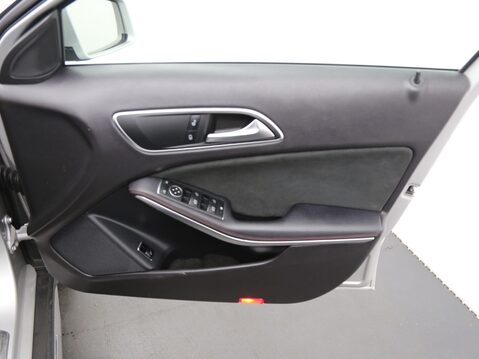 Mercedes-Benz GLA 2.1 GLA200d AMG Line (Executive) 7G-DCT 4MATIC Euro 6 (s/s) 5dr 14