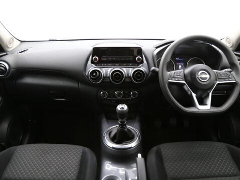 Nissan Juke 1.0 DIG-T Visia Euro 6 (s/s) 5dr 9