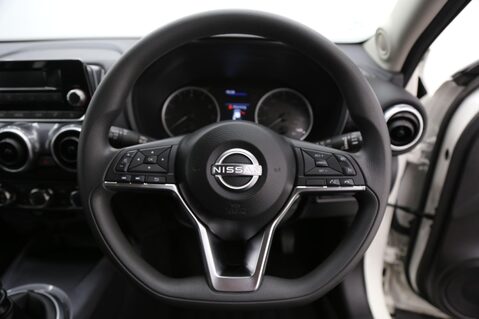 Nissan Juke 1.0 DIG-T Visia Euro 6 (s/s) 5dr 10