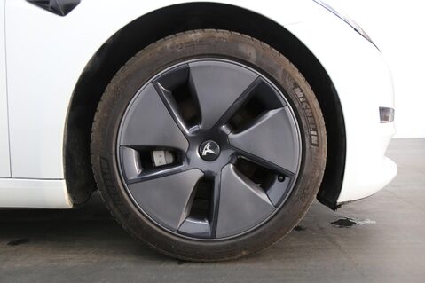 Tesla Model 3 (Dual Motor) Long Range Auto 4WDE 4dr 22