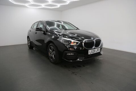 BMW 1 Series 1.5 118i SE Hatchback 5dr Petrol Manual Euro 6 (s/s) (140 ps) 1