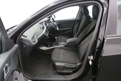 BMW 1 Series 1.5 118i SE Hatchback 5dr Petrol Manual Euro 6 (s/s) (140 ps) 24
