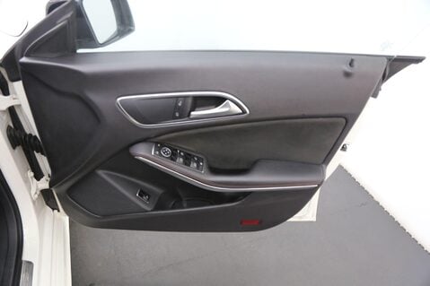 Mercedes-Benz CLA Class 2.1 CLA220d AMG Line Coupe 7G-DCT 4MATIC Euro 6 (s/s) 4dr 19