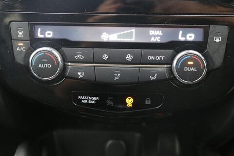 Nissan Qashqai 1.3 DIG-T N-Connecta Euro 6 (s/s) 5dr 16