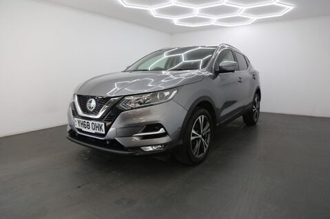 Nissan Qashqai 1.3 DIG-T N-Connecta Euro 6 (s/s) 5dr 3
