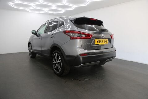 Nissan Qashqai 1.3 DIG-T N-Connecta Euro 6 (s/s) 5dr 7