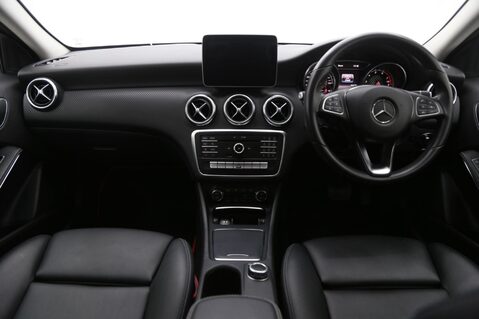 Mercedes-Benz A Class 1.6 A180 Sport (Executive) 7G-DCT Euro 6 (s/s) 5dr 9