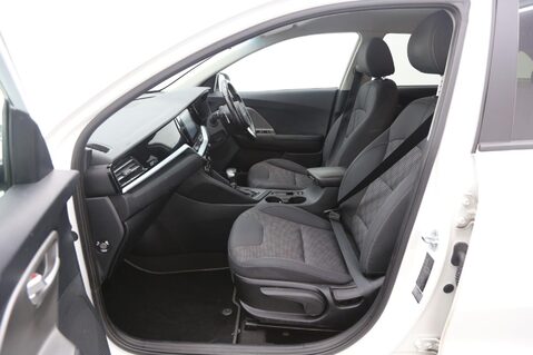 Kia Niro 1.6 GDi 2 DCT Euro 6 (s/s) 5dr 22