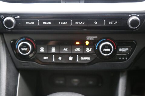 Kia Niro 1.6 GDi 2 DCT Euro 6 (s/s) 5dr 17