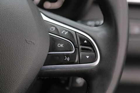 Renault Kadjar 1.3 TCe Iconic Euro 6 (s/s) 5dr 12