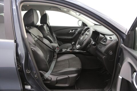 Renault Kadjar 1.3 TCe Iconic Euro 6 (s/s) 5dr 20
