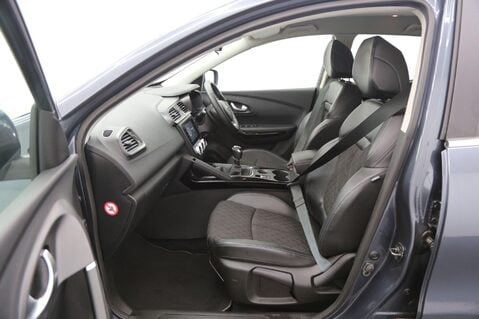 Renault Kadjar 1.3 TCe Iconic Euro 6 (s/s) 5dr 22