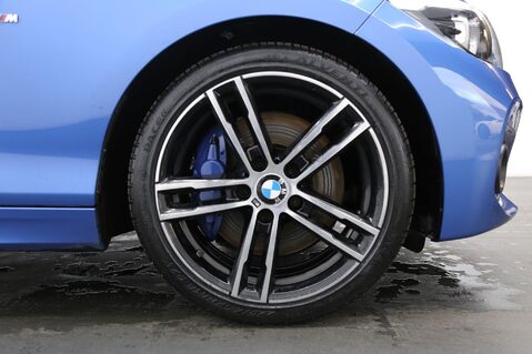 BMW 1 Series 1.5 118i M Sport Shadow Edition Euro 6 (s/s) 5dr 27