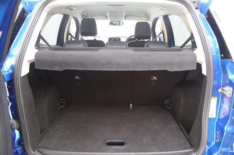 Ford Ecosport TITANIUM 25