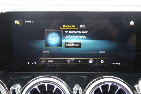 Mercedes-Benz GLB 1.3 GLB200 AMG Line (Premium Plus 2) 7G-DCT Euro 6 (s/s) 5dr 17