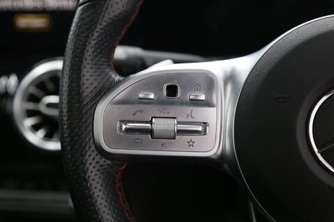 Mercedes-Benz GLB 1.3 GLB200 AMG Line (Premium Plus 2) 7G-DCT Euro 6 (s/s) 5dr 11