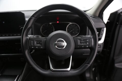 Nissan Qashqai 1.3 DIG-T MHEV N-Connecta Euro 6 (s/s) 5dr 10