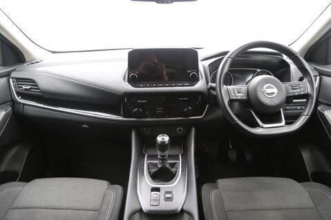 Nissan Qashqai 1.3 DIG-T MHEV N-Connecta Euro 6 (s/s) 5dr 9