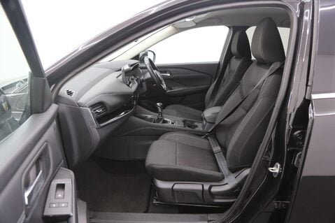 Nissan Qashqai 1.3 DIG-T MHEV N-Connecta Euro 6 (s/s) 5dr 23