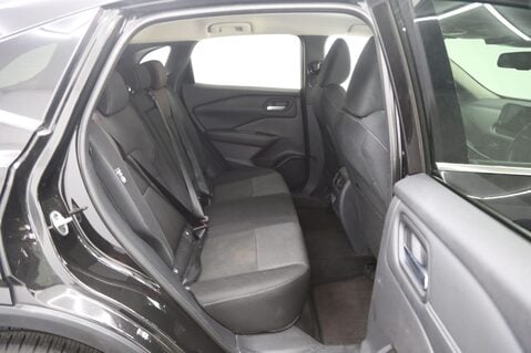 Nissan Qashqai 1.3 DIG-T MHEV N-Connecta Euro 6 (s/s) 5dr 24