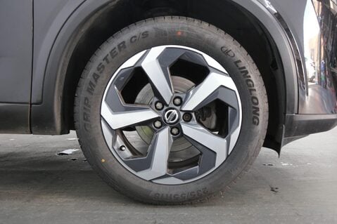 Nissan Qashqai 1.3 DIG-T MHEV N-Connecta Euro 6 (s/s) 5dr 27