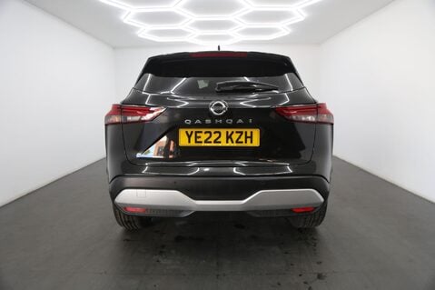 Nissan Qashqai 1.3 DIG-T MHEV N-Connecta Euro 6 (s/s) 5dr 6