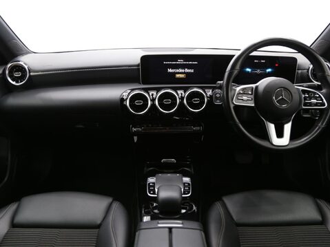 Mercedes-Benz A Class 1.3 A200 Sport (Executive) 7G-DCT Euro 6 (s/s) 5dr 9