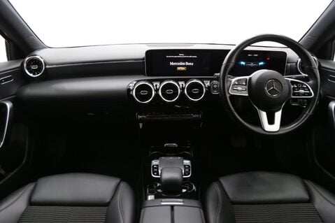 Mercedes-Benz A Class 1.3 A200 Sport (Executive) 7G-DCT Euro 6 (s/s) 5dr 9