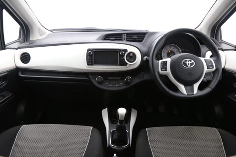 Toyota Yaris 1.33 Dual VVT-i Trend Euro 5 5dr 9