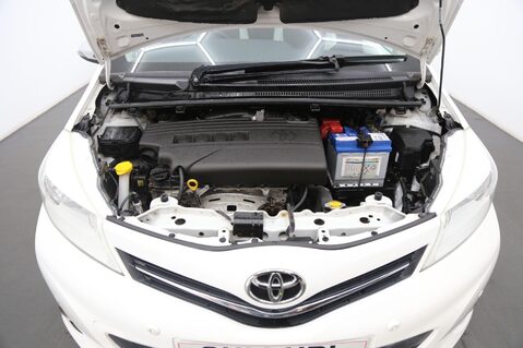 Toyota Yaris 1.33 Dual VVT-i Trend Euro 5 5dr 28