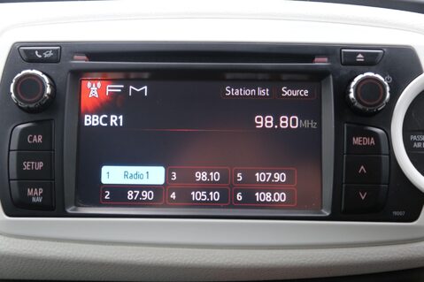 Toyota Yaris 1.33 Dual VVT-i Trend Euro 5 5dr 16
