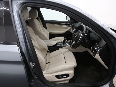 BMW 5 Series 2.0 520d M Sport Auto xDrive Euro 6 (s/s) 4dr 21